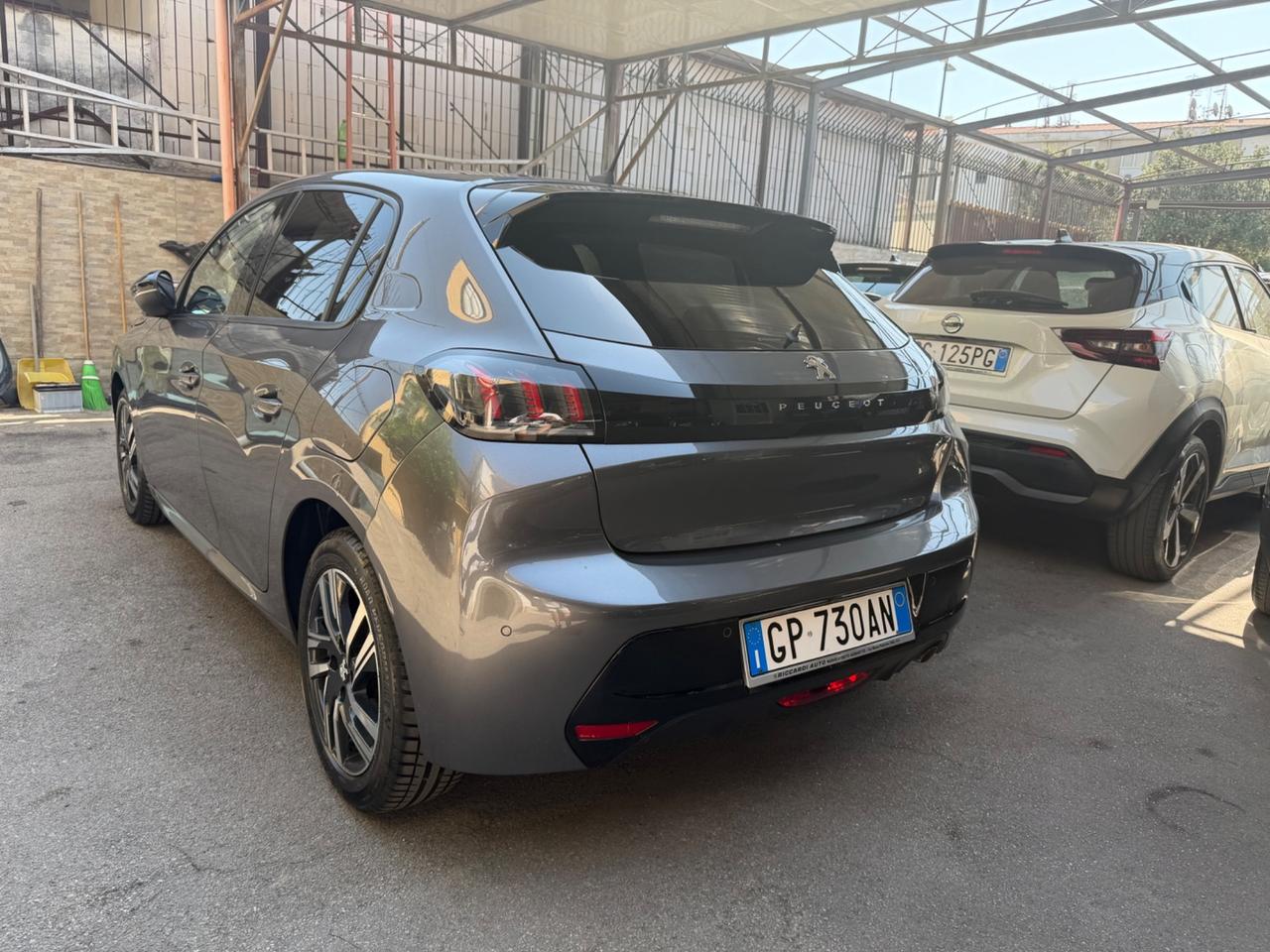 Peugeot 208 1.2 benzina 2023