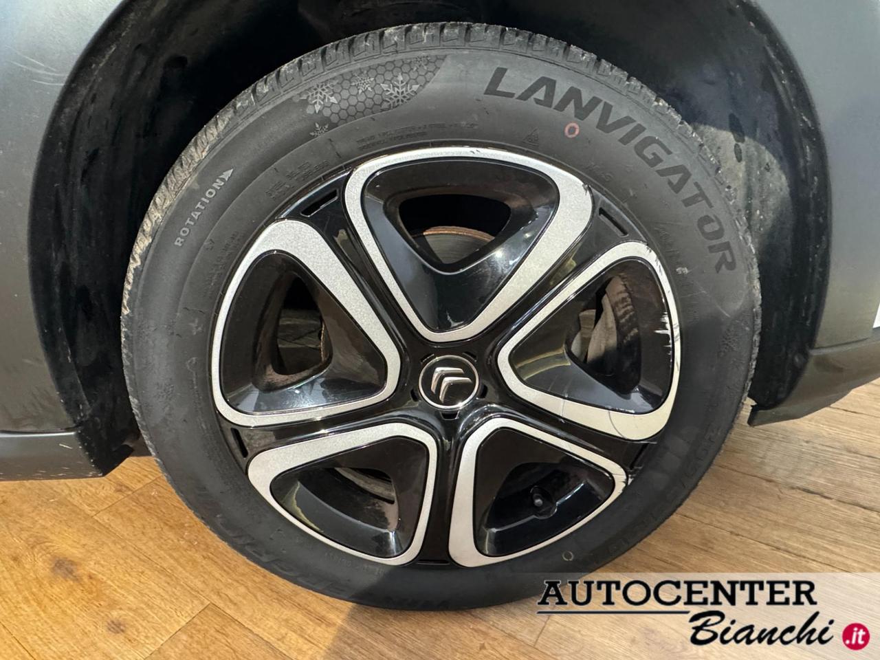 Citroen C3 1.2 puretech Shine 82cv