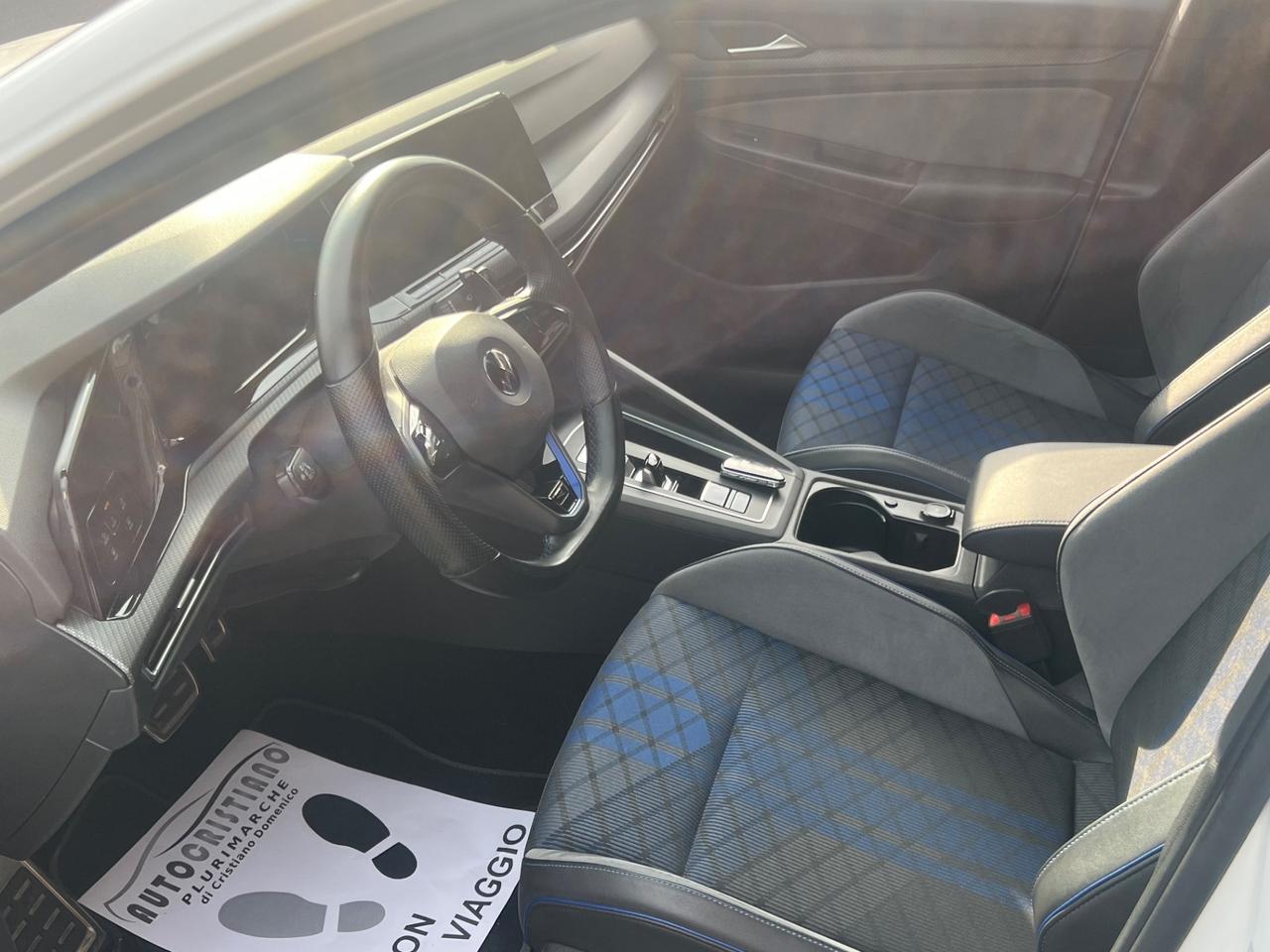 Volkswagen Golf 2.0 R