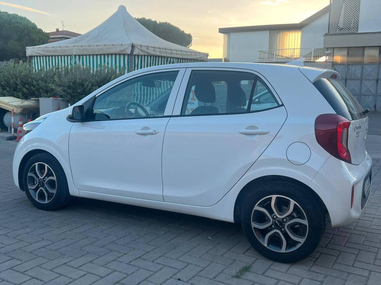 Kia Picanto 1.0 12V 5 porte Urban NOLEGGIO