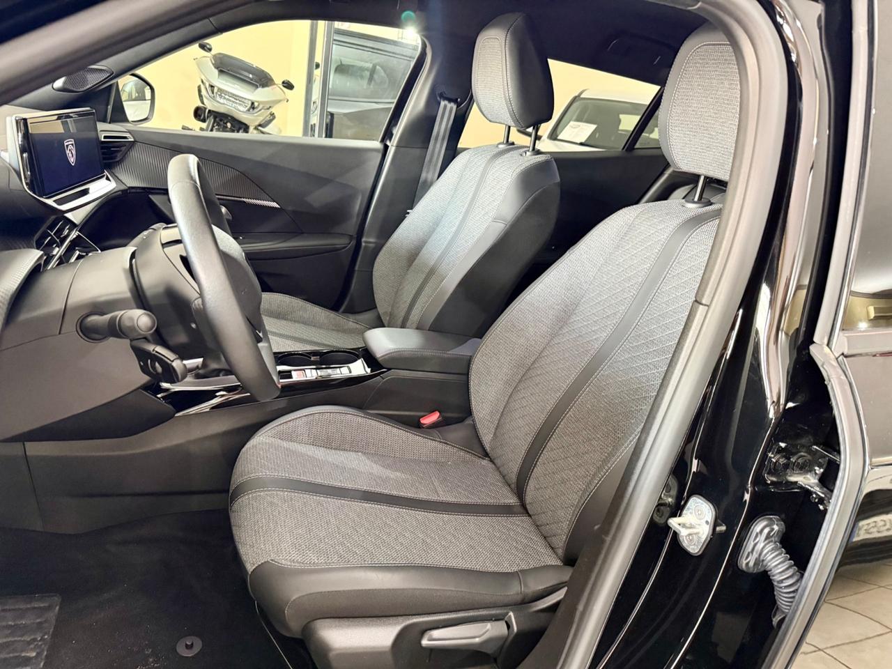Peugeot 2008 PureTech 100 S&S Allure