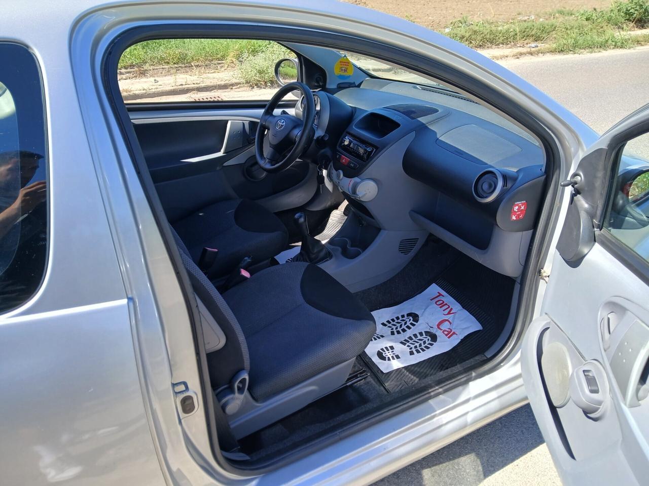 Toyota Aygo 1.0 12V VVT-i 3 porte Sol anno 2008