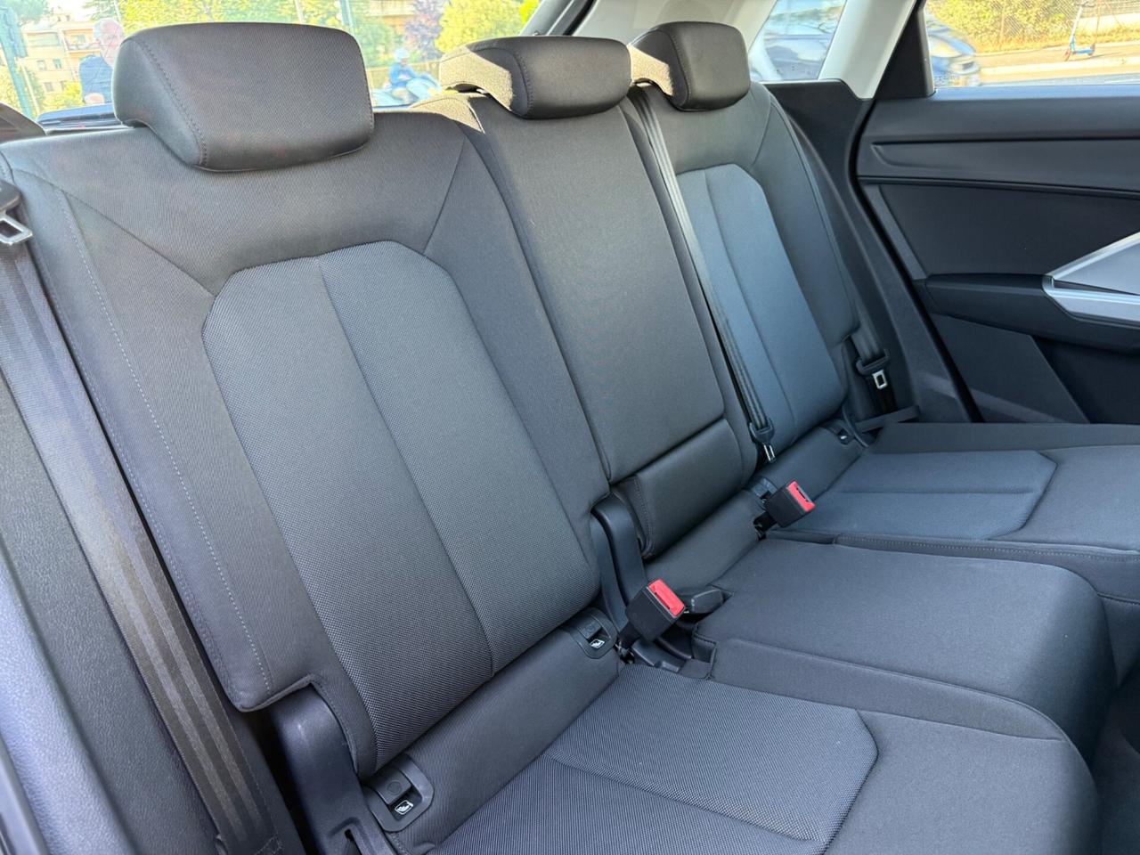 Audi Q3 45 TFSI e S tronic Business
