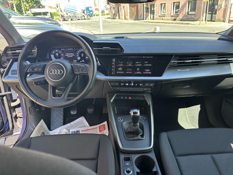 Audi A3 Sportback 30 2.0 tdi Business LED-NAVI-18"