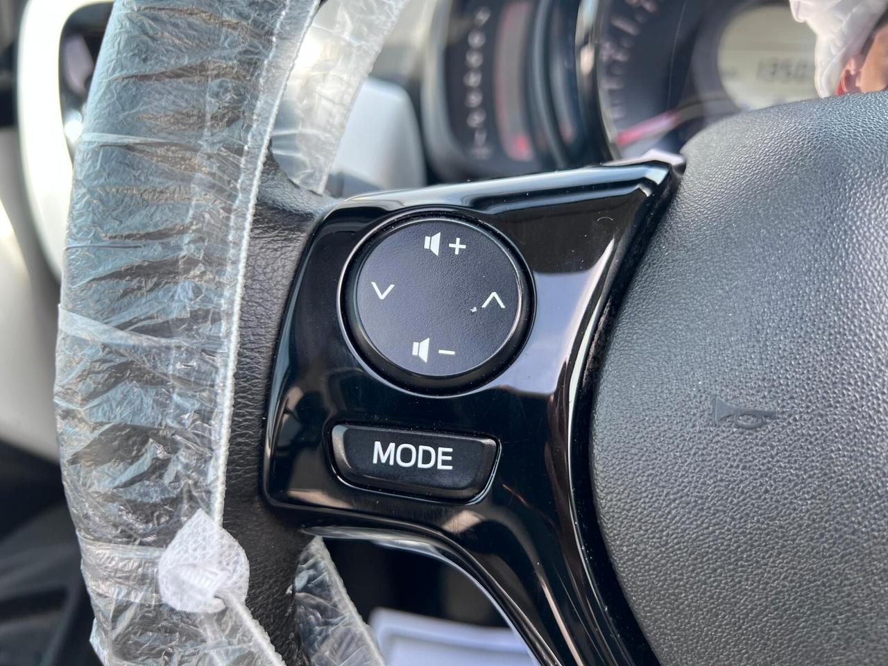 Peugeot 108 PureTech 82 5 porte Allure TOP!