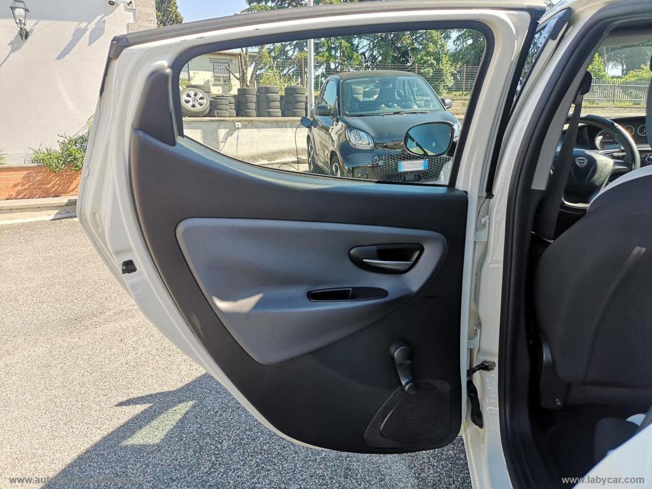 LANCIA Ypsilon 1.2 69 CV 5p. Elle RATE AUTO MOTO SCOOTER