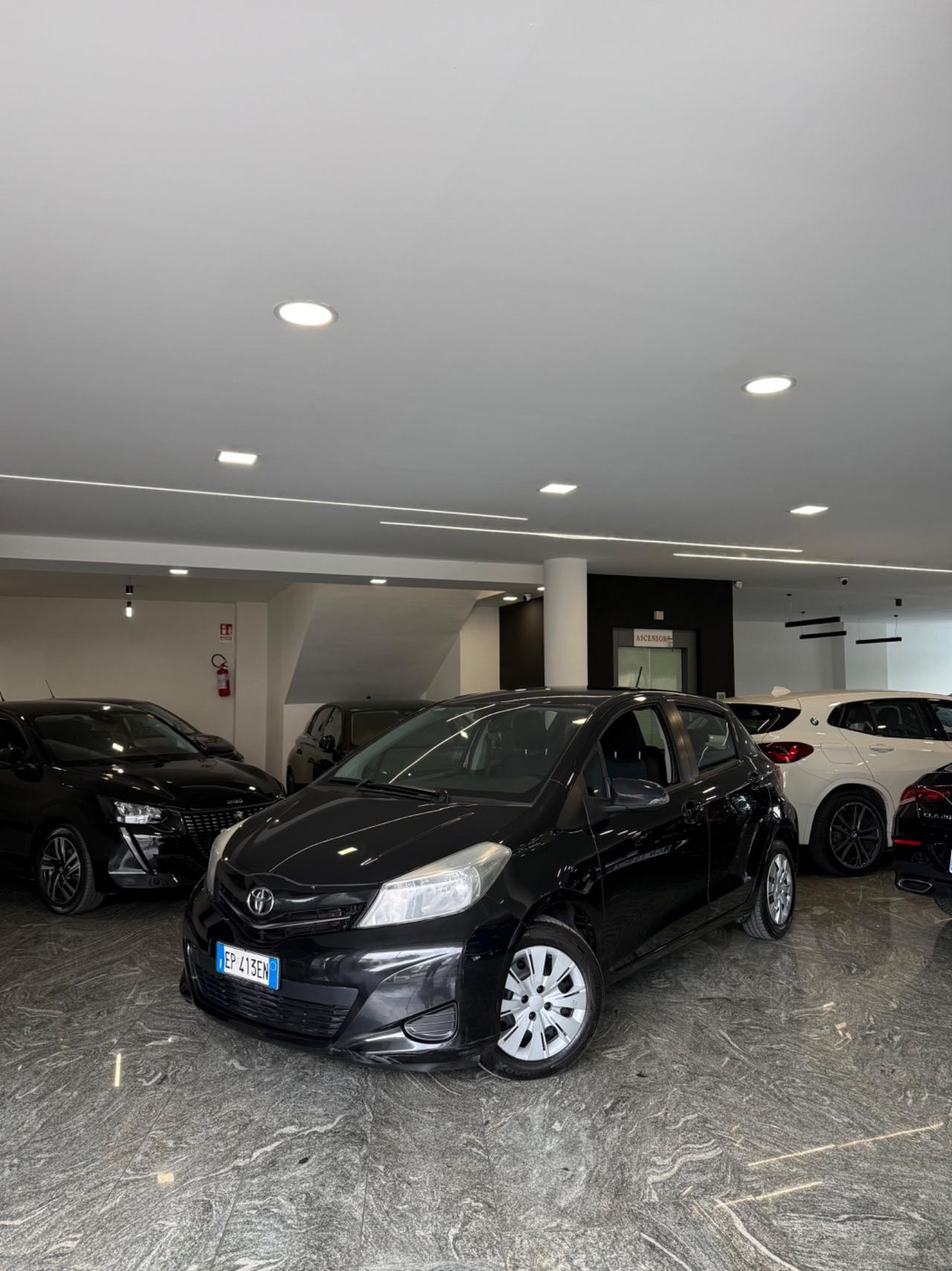 Toyota Yaris 1.0 5 porte Active