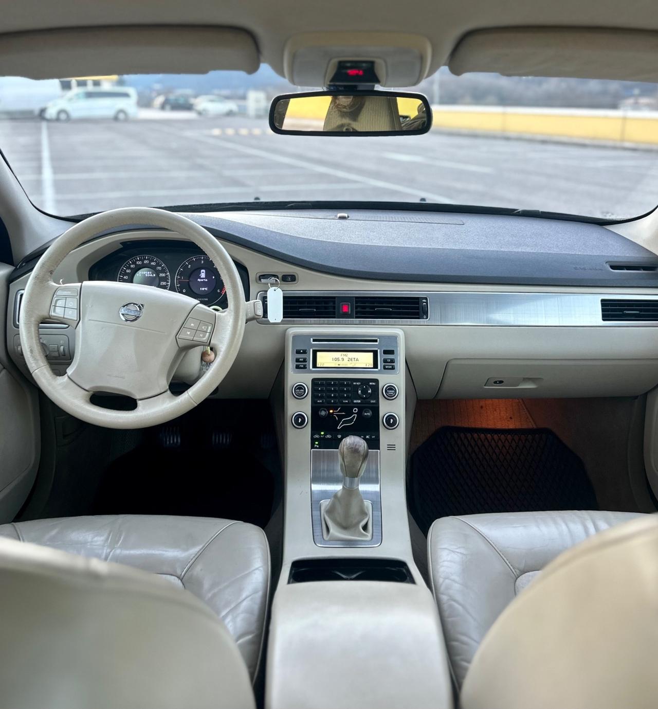 Volvo V70 2.0 D R-Design 2010