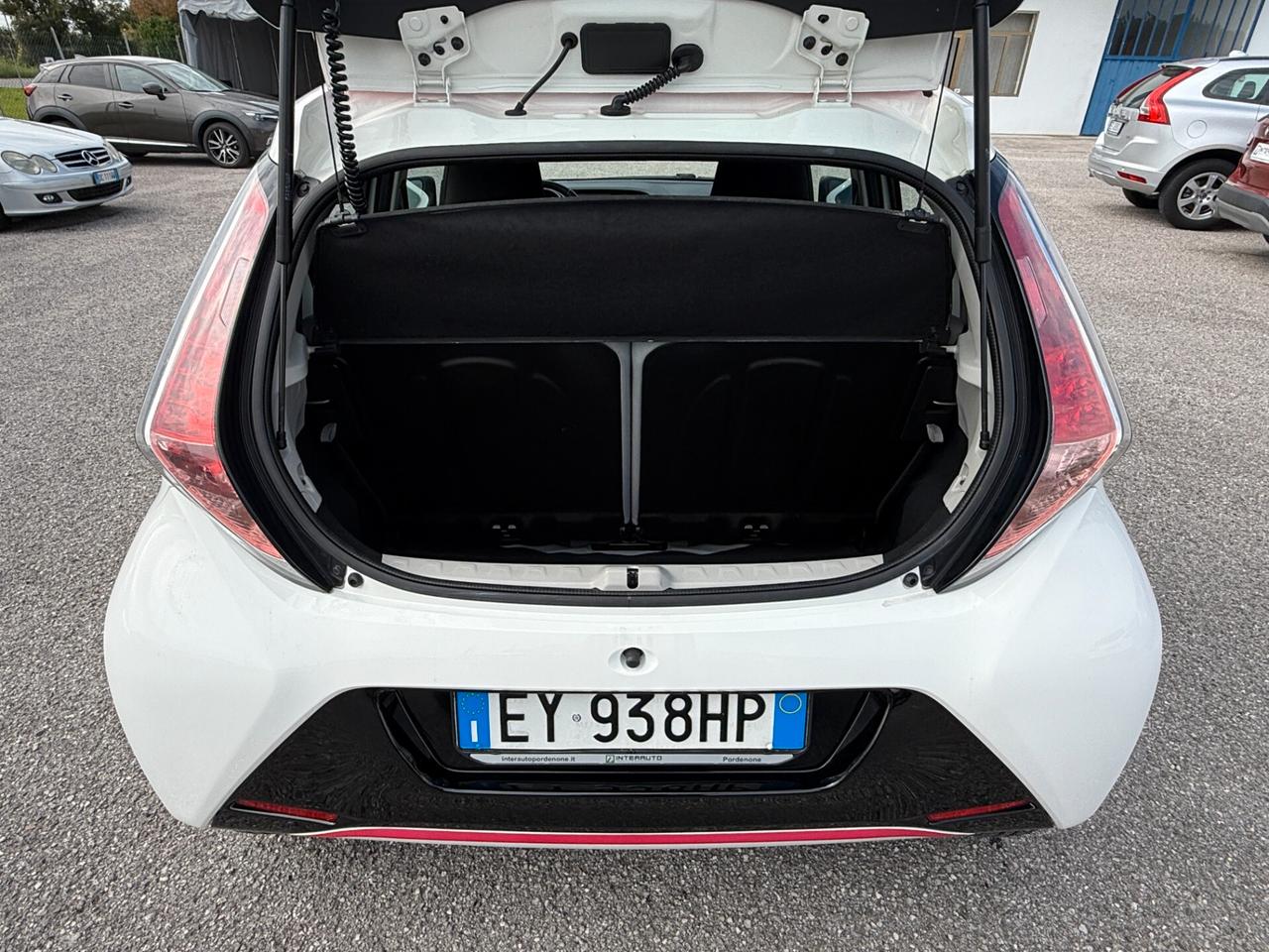 Toyota Aygo 1.0 Benzina 69 CV 5 porte x-play