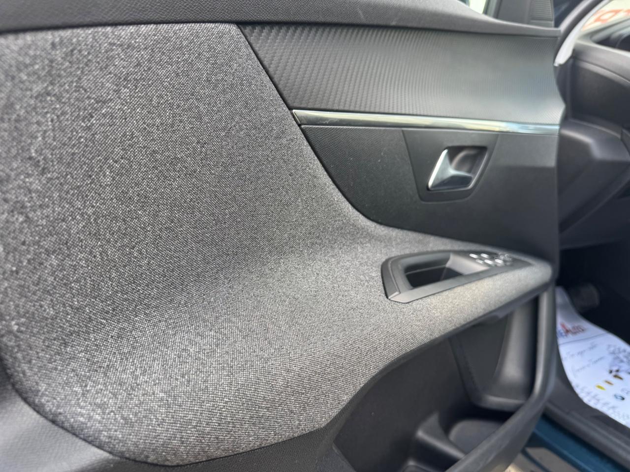 PEUGEOT 3008 1.5 BLUEHDI 130 CV ALLURE EAT8 FULL IVA