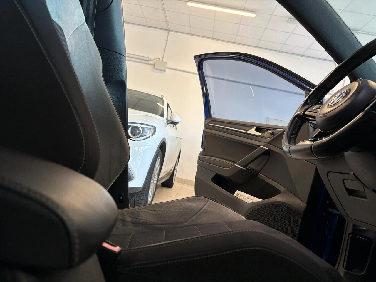 Volkswagen Golf R 2.0 TSI 300 CV DSG 4motion 5p.