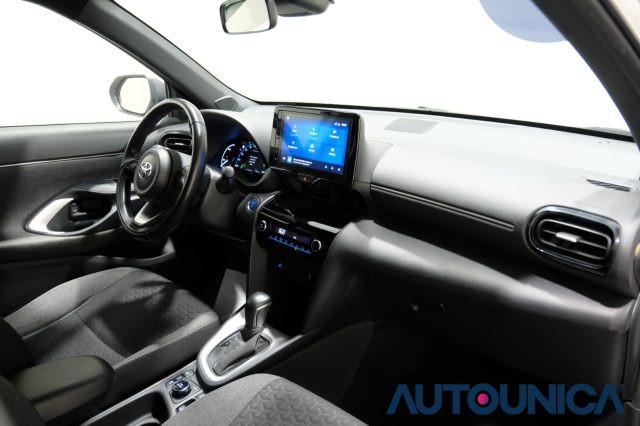 TOYOTA Yaris Cross 1.5 HYBRID 5PORTE E-CVT AWD-I 4x4 TREND FULL LED