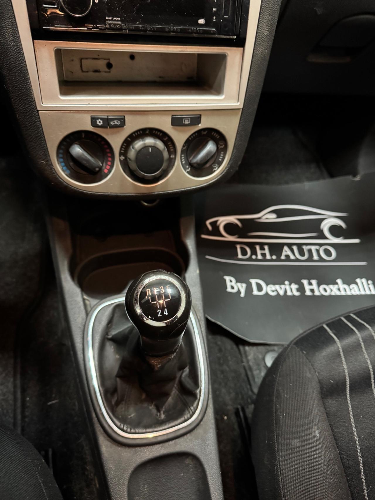 Opel Corsa 1.2 3 porte Sport