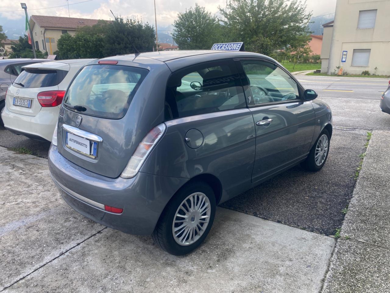 Lancia Ypsilon 1.2 Oro x neo patentati