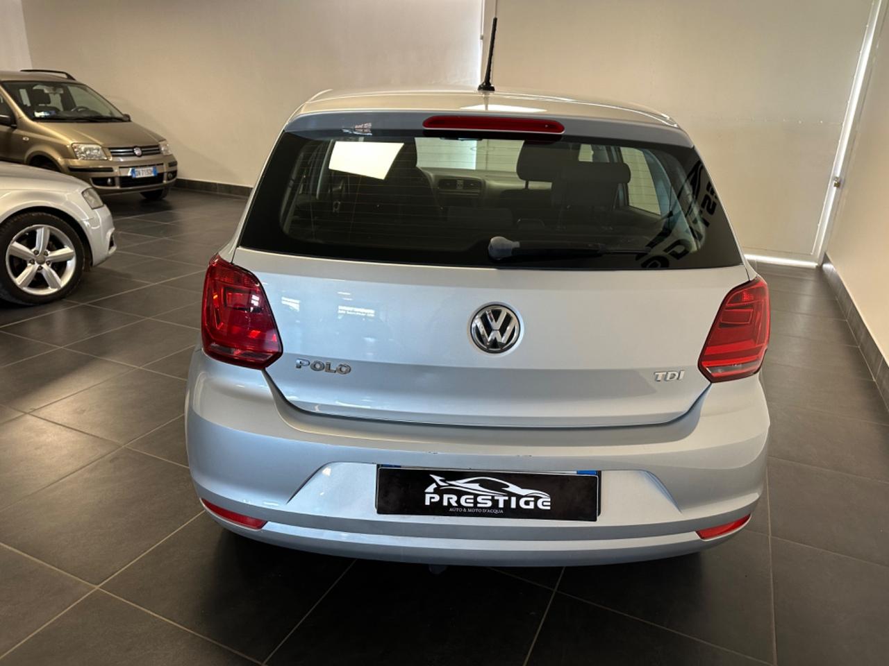 VOLKSWAGEN POLO 1.4 TDI 75CV NEOPATENTATI G.TRAINO GARANZIA