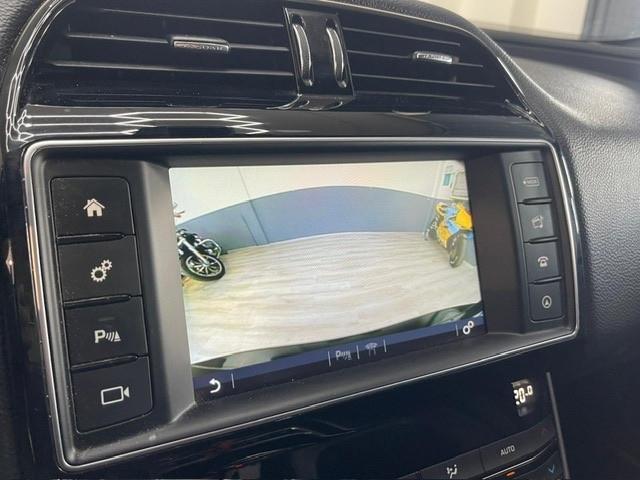 Jaguar XE 2.0 D 180 CV AWD aut. R-Sport