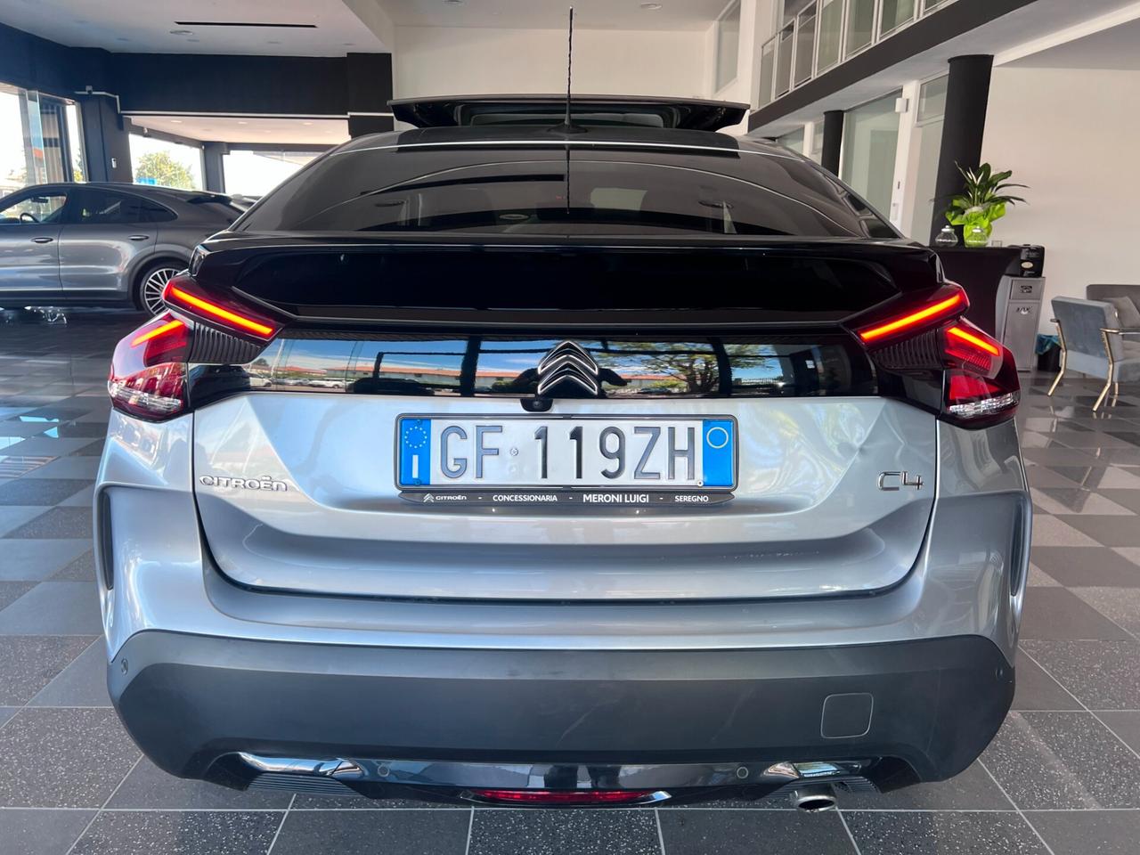 Citroen C4 BlueHDi 130 S&S EAT8 Shine