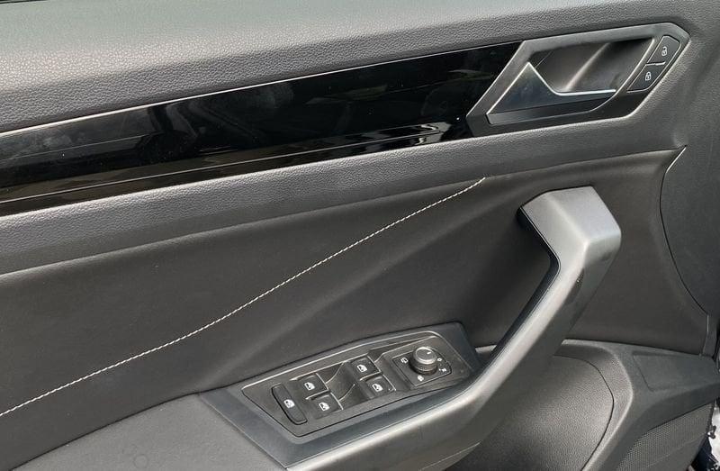Volkswagen T-Roc R-Line 2.0 TDI 150CV DSG