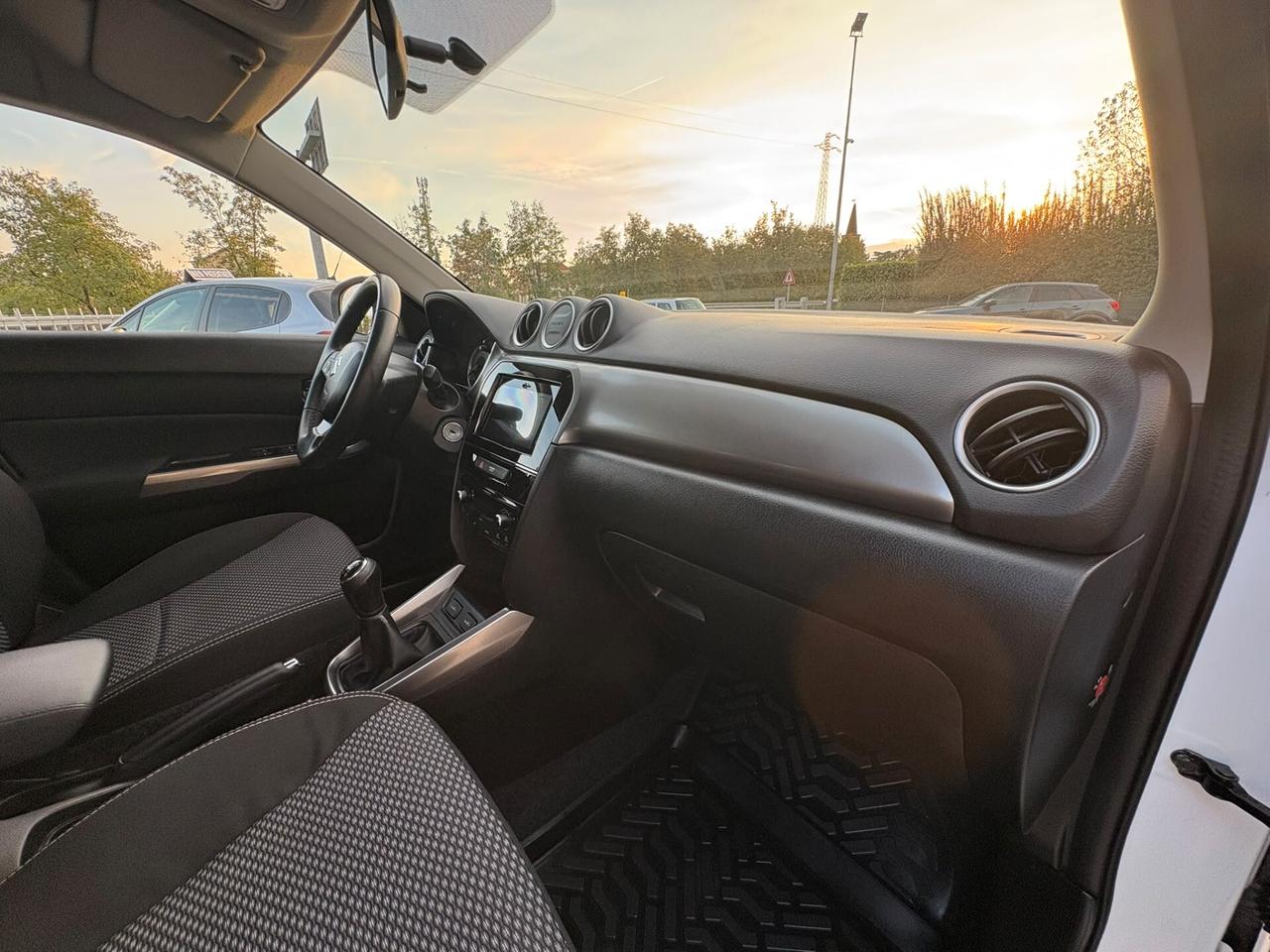 SUZUKI VITARA 1.0 BENZ. 112 CV SI A NEOPATENTATI