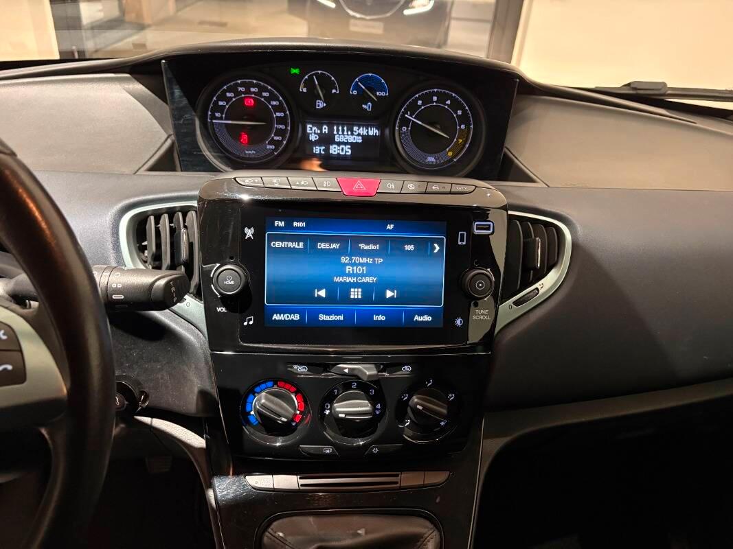 Lancia Ypsilon III 1.0 firefly hybrid Gold Plus s&s 70cv 5p.ti