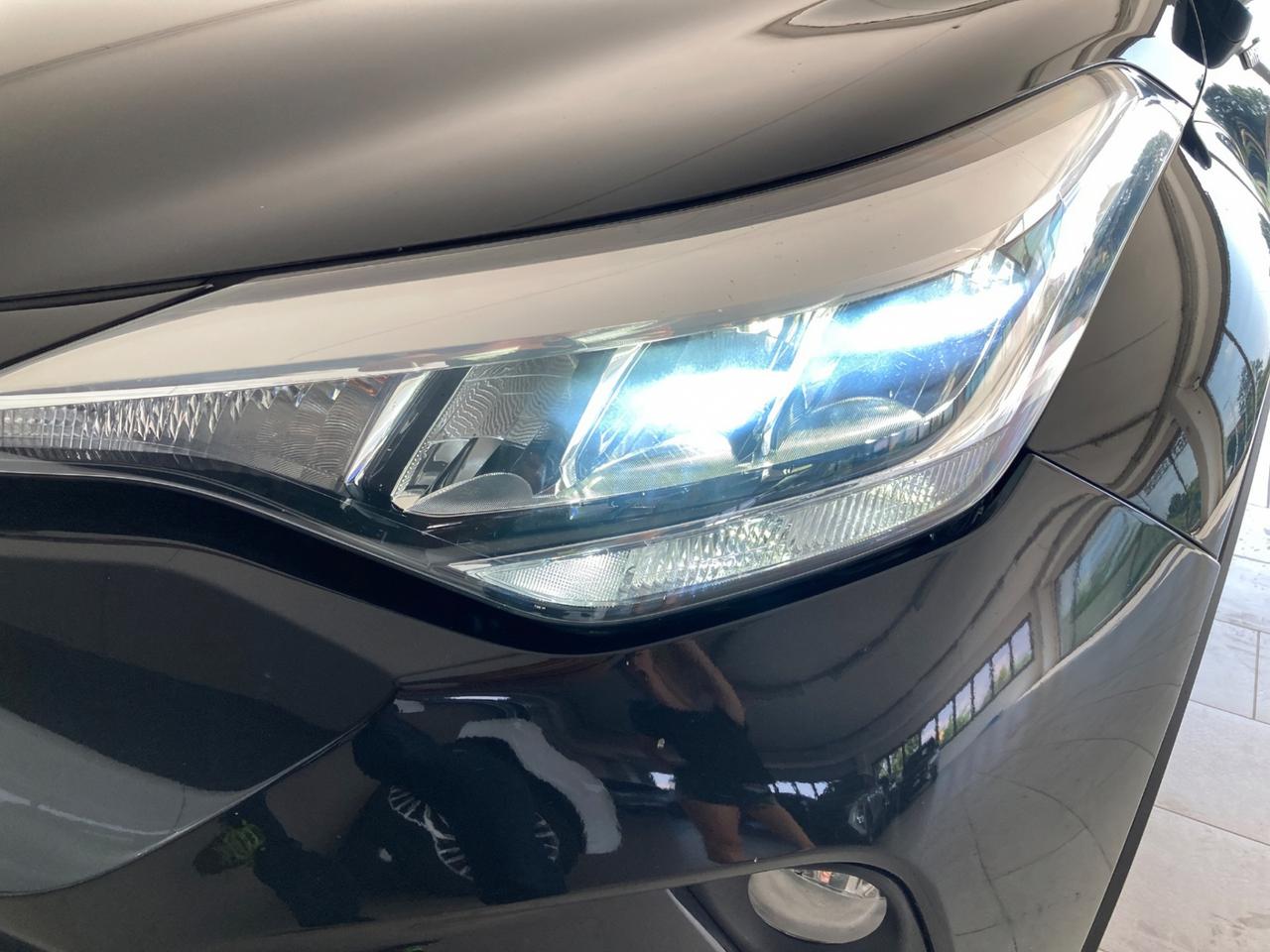 TOYOTA C-HR 1.8h Business e-cvt