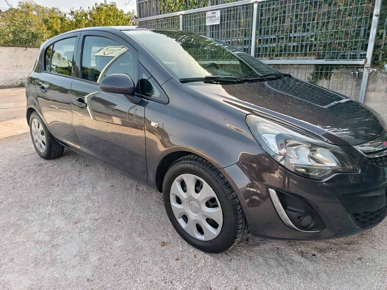 Opel Corsa 1.2 85CV 5 porte GPL-TECH Edition PARI AL NUOVO