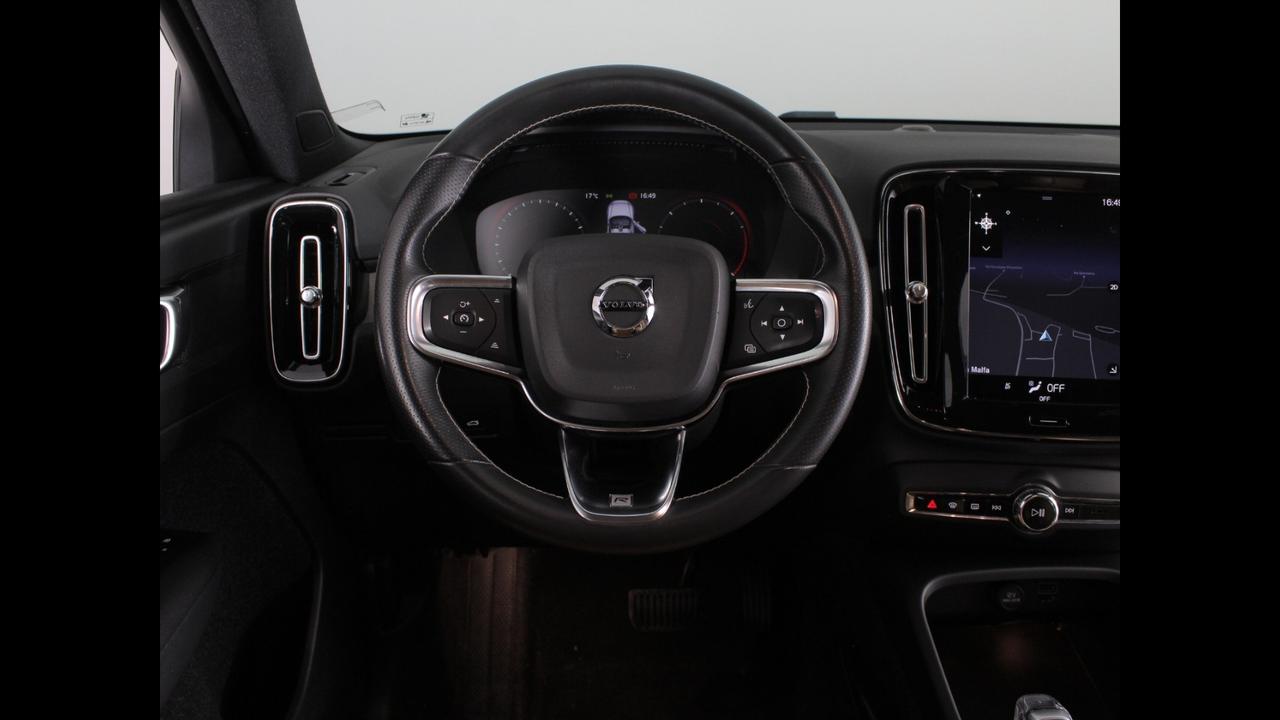 VOLVO XC40 - XC40 2.0 d3 Inscription awd geartronic my20