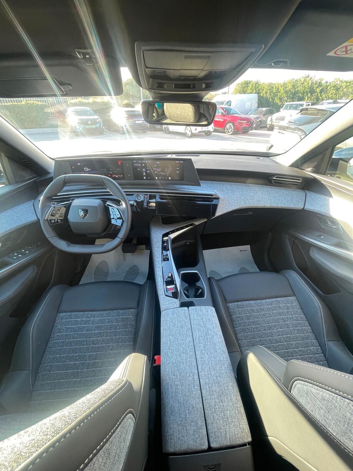 Peugeot 5008 Hybrid 145 e-DCS6 Allure