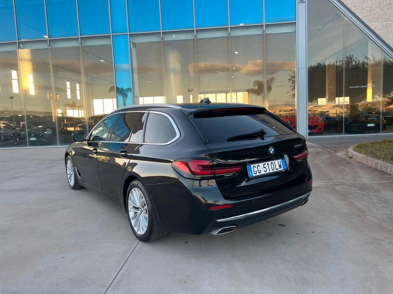 Bmw 530d 48V Touring Luxury possibilità noleggio no scoring