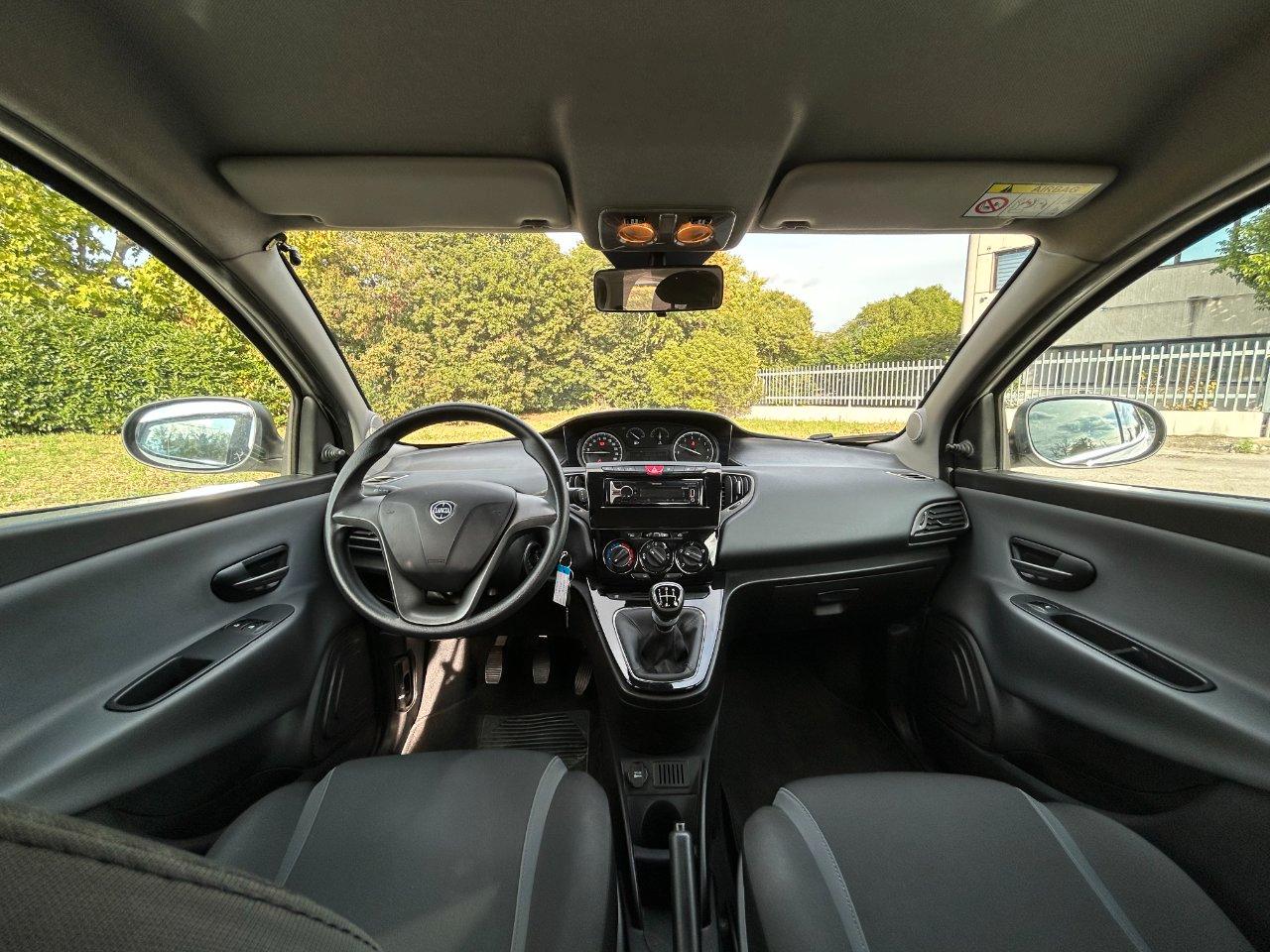 Lancia Ypsilon 5 Porte Ypsilon 1.2 GPL Silver 69cv