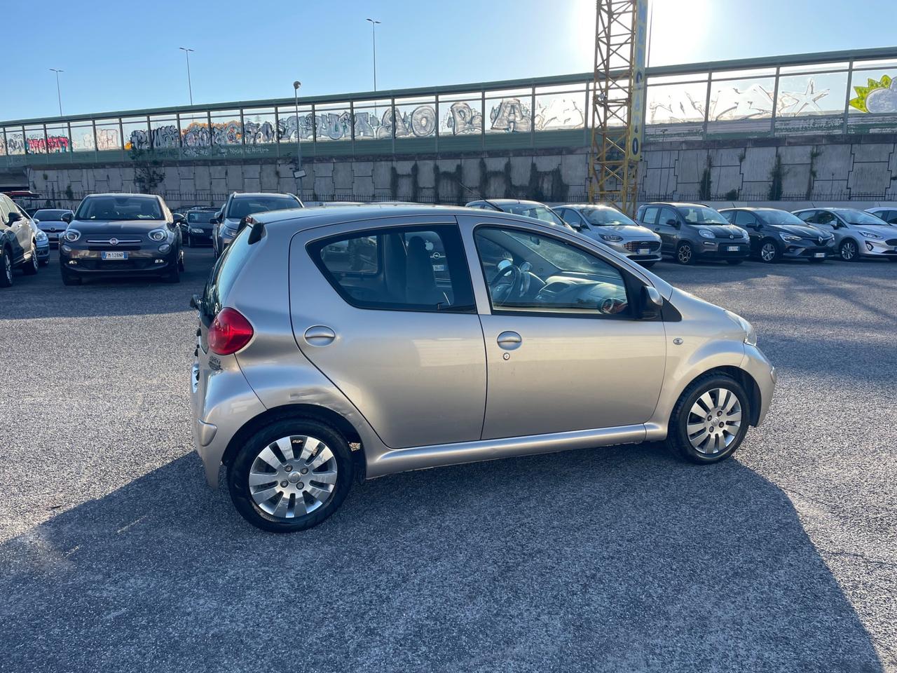 Toyota Aygo 1.0 12V VVT-i 5 porte GARANZIA