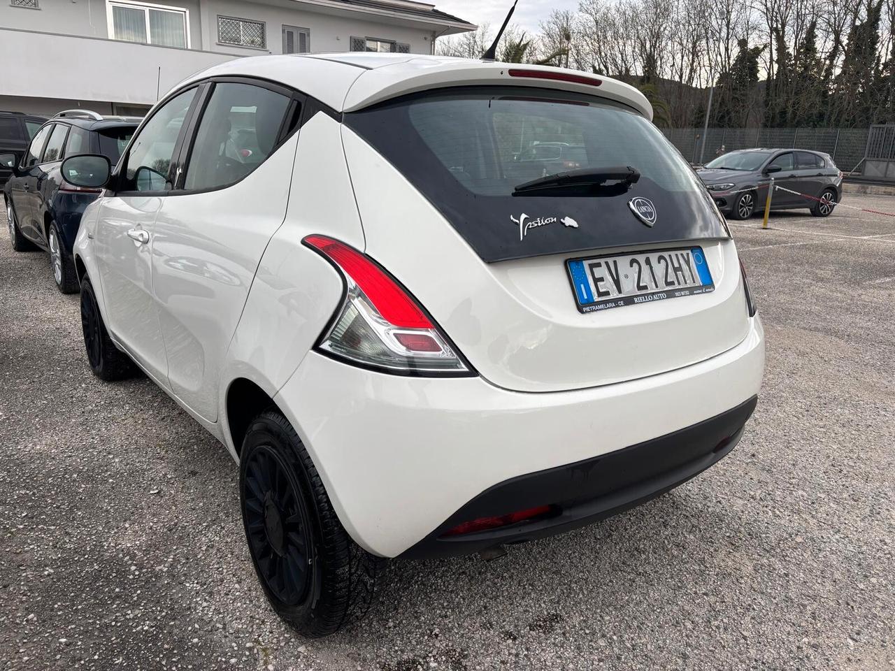 Lancia Ypsilon 900 TwinAir Natural Power - 2014