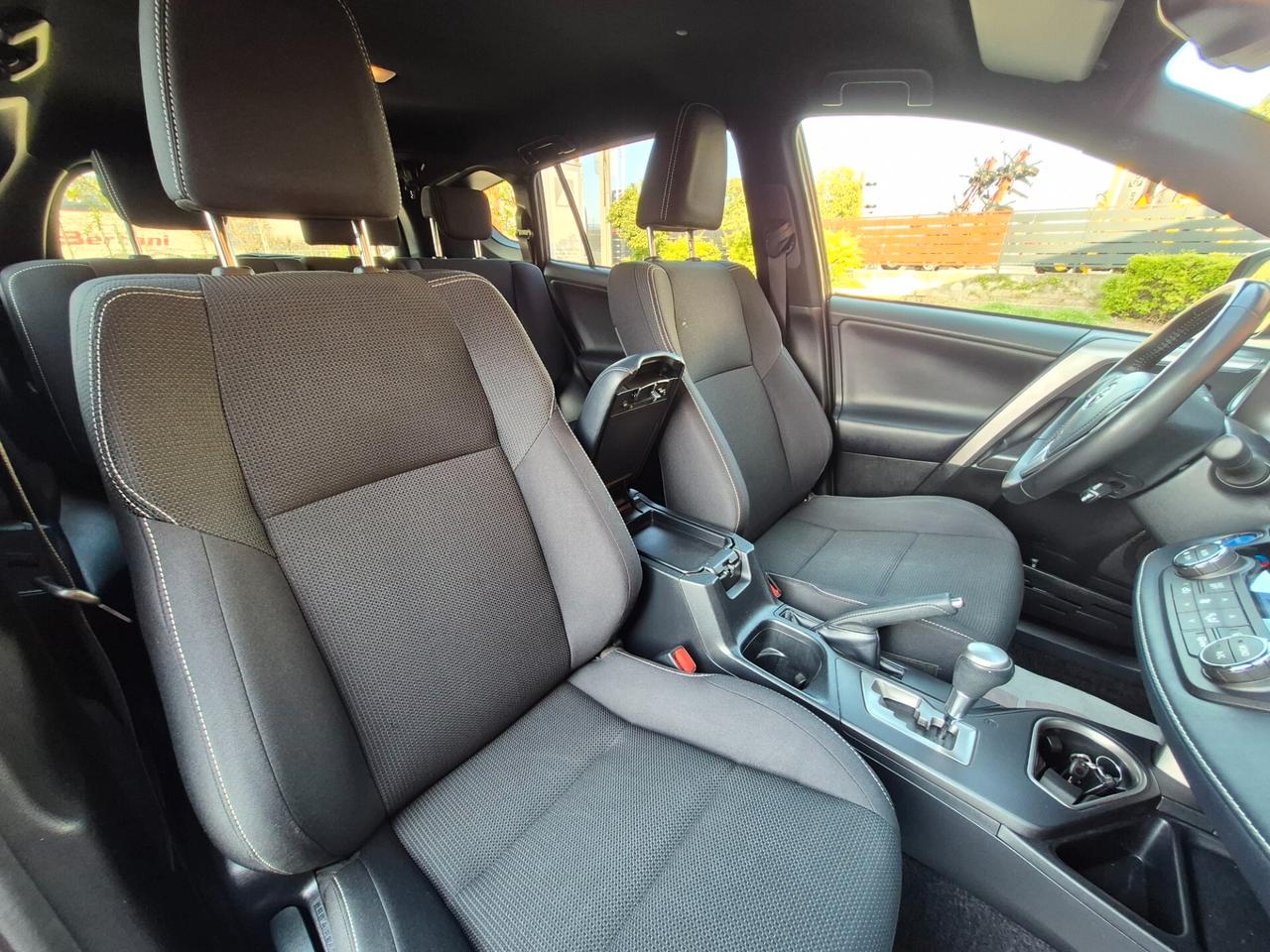 Toyota RAV 4 RAV4 2.5 Hybrid 2WD Lounge