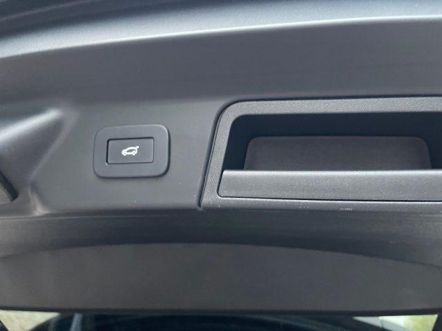 LAND ROVER Range Rover Velar 3.0D I6 4DW 300CV R-DYNAMIC HSE GANCIO TRAINO ELET