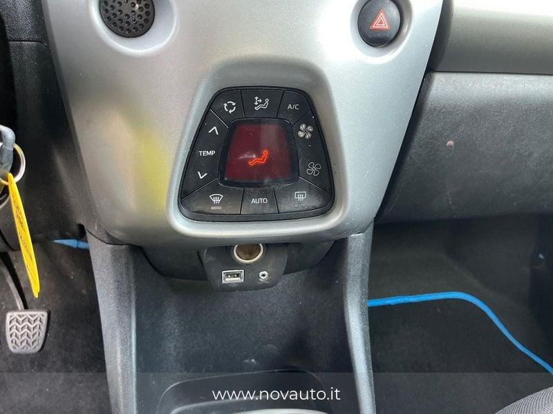 Toyota Aygo Aygo 5p 1.0 x-play my15