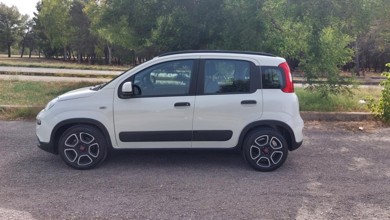 Fiat Panda 1.0 Hibryd 2022 uniproprietario 2 disponibili