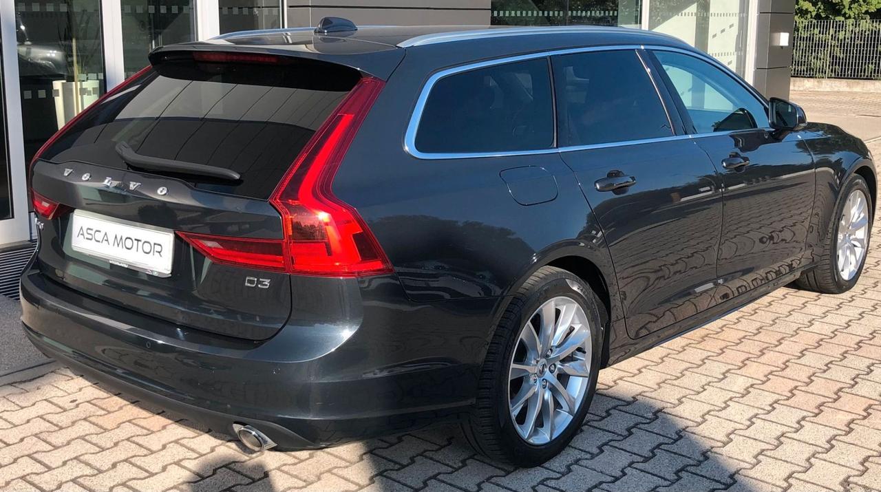 Volvo V90 D3 Geartronic Momentum // IVA ESPOSTA //