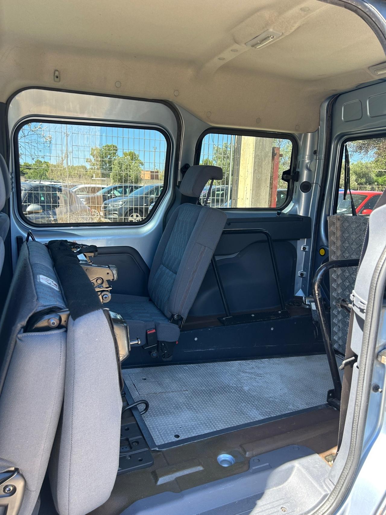 Ford Transit 1.8 TDCi TRASPORTO DISABILI-2007