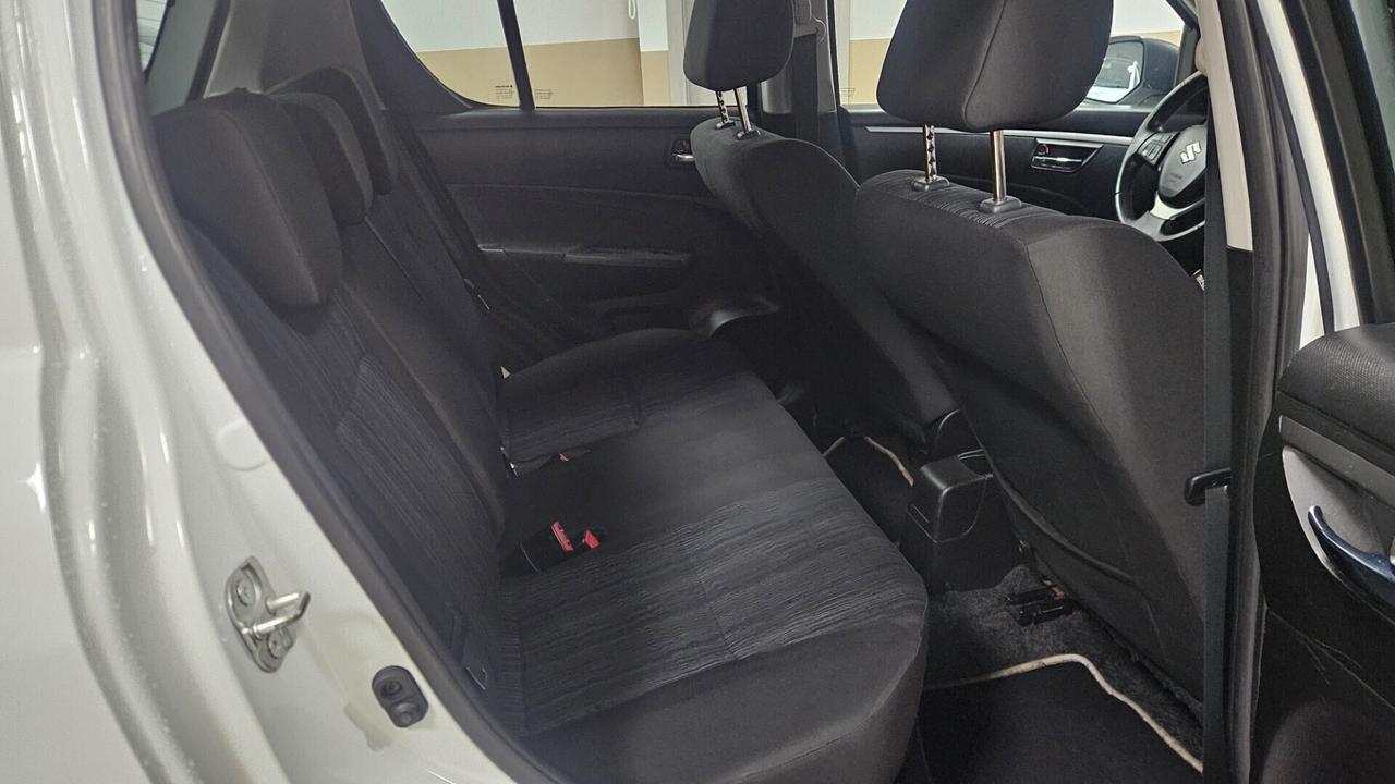 Suzuki Swift 1.3 DDiS 5 porte B-Cool Bi-Color