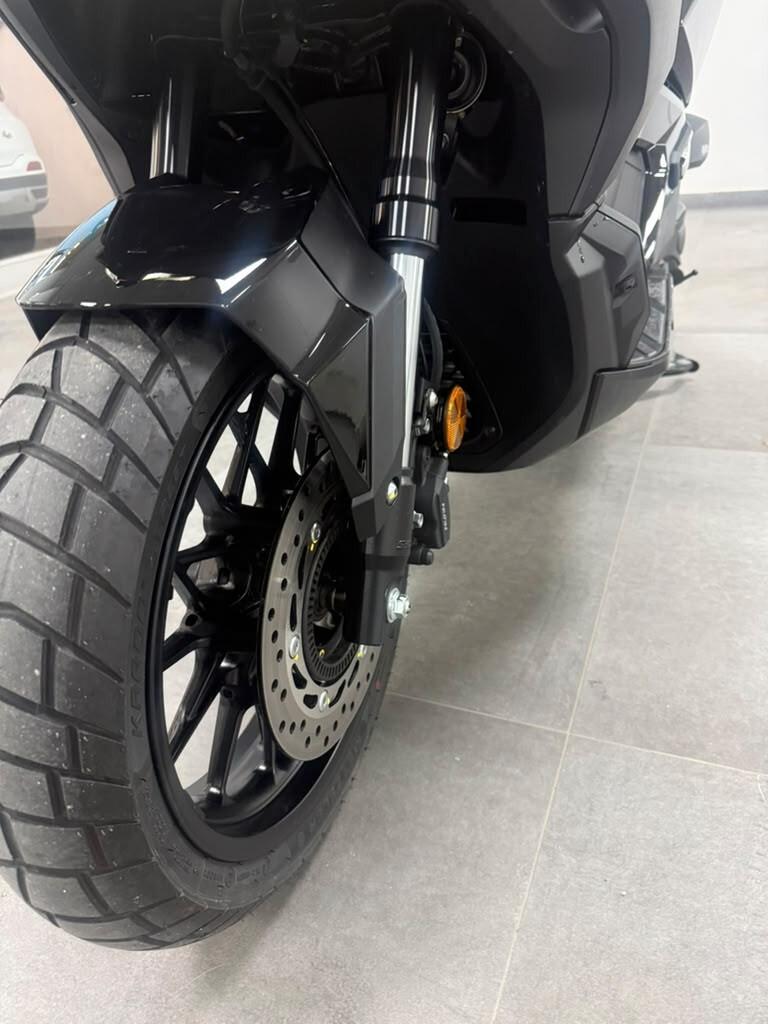 Honda ADV 350