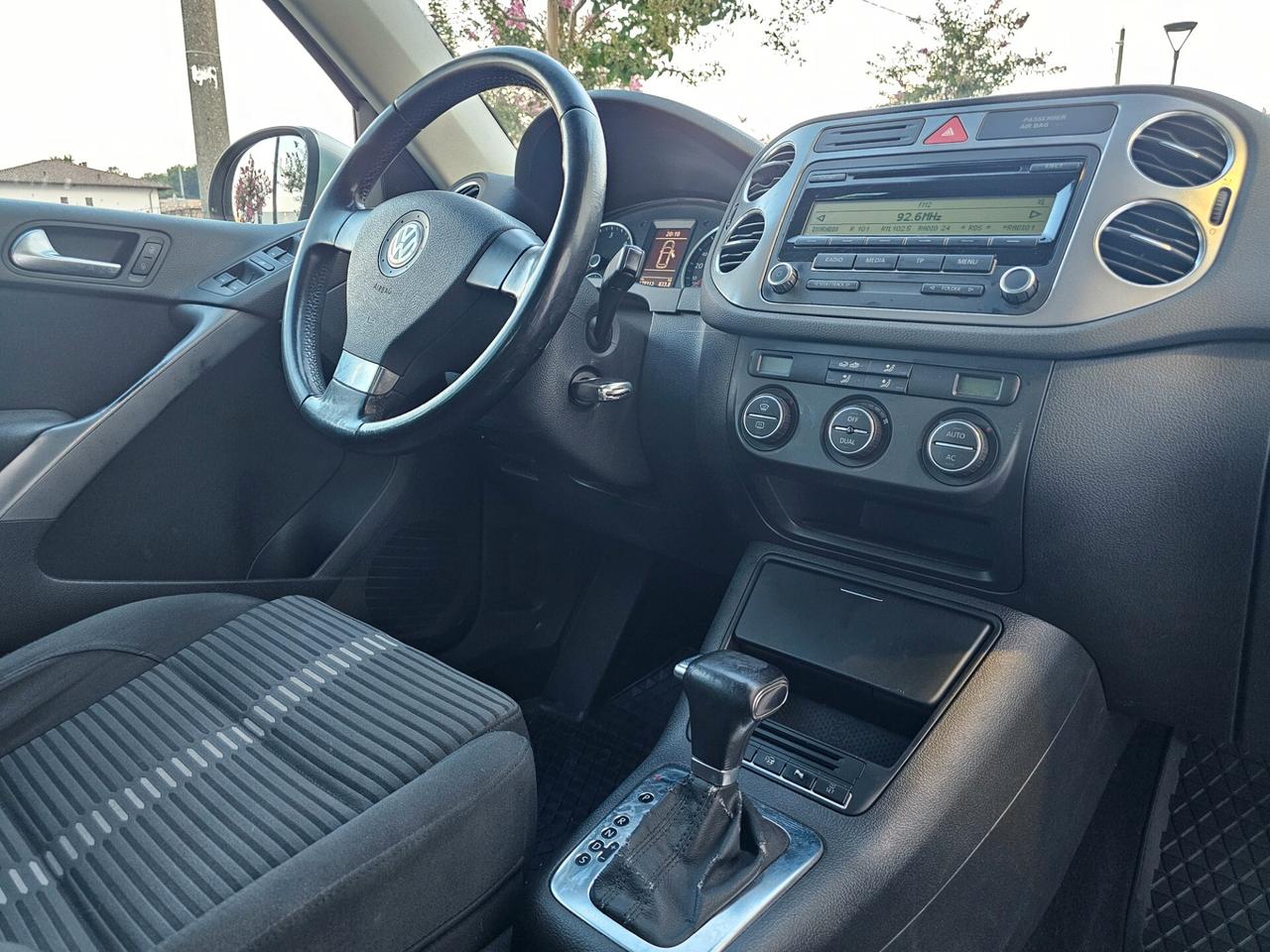 Volkswagen Tiguan 2.0 TDI DPF 4MOTION tiptronic Sport & Style