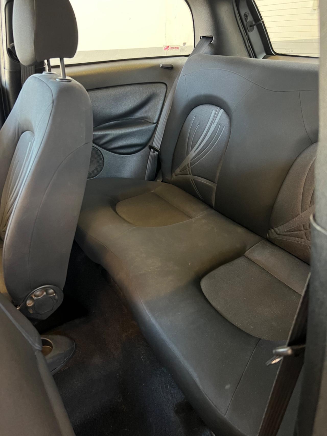 Lancia Ypsilon 1.3 MJT 75 CV Diva