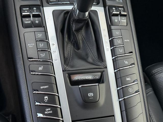 PORSCHE Macan 2.0