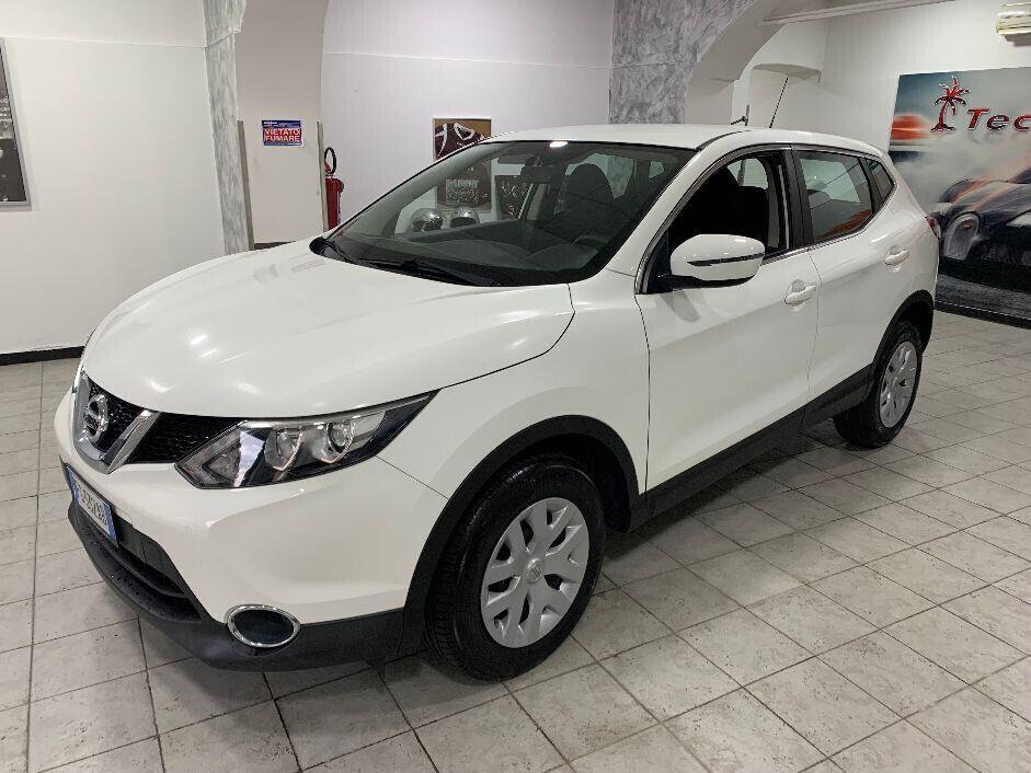 Nissan Qashqai 1.6 DIG-T Visia - SOLI KM 65.000!!!!!!!!