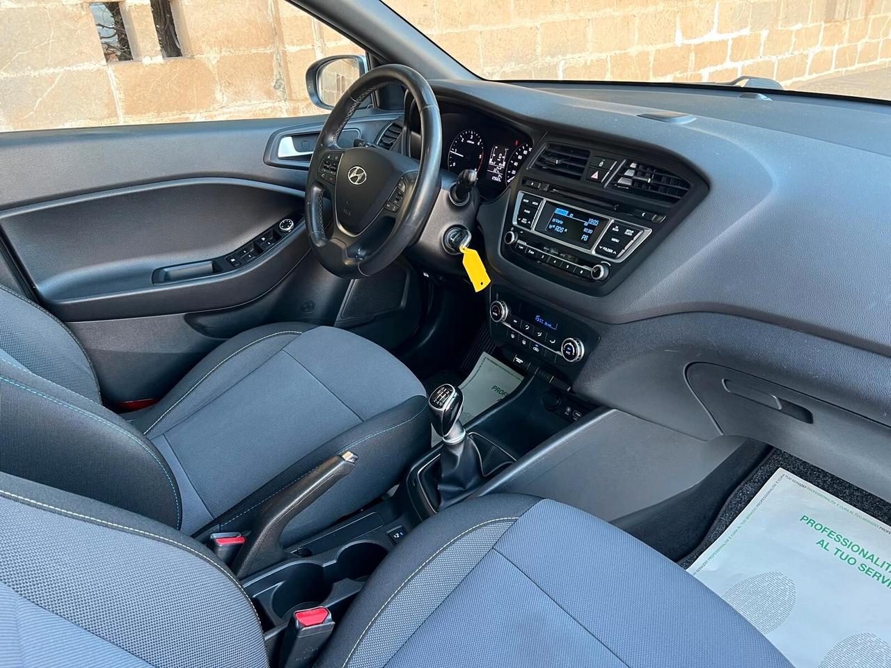 Hyundai i20 1.1 DIESEL 5 PORTE TETTO APRIBILE