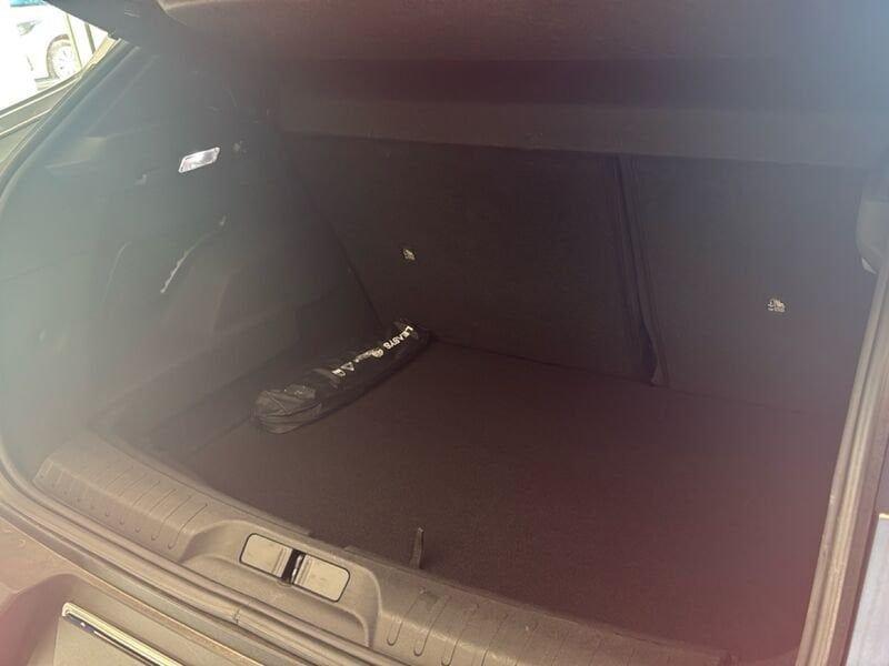 Alfa Romeo Junior 1.2 136 CV Hybrid eDCT6