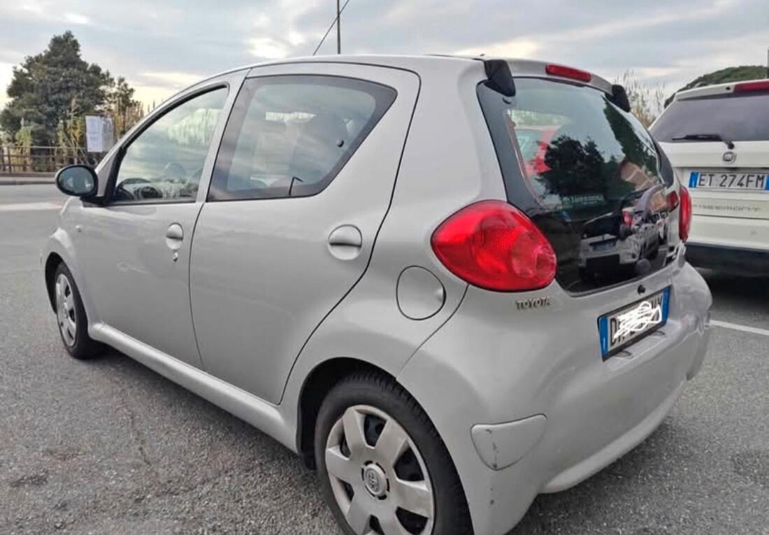 Toyota Aygo 1.0 ok neopatentati 5 porte