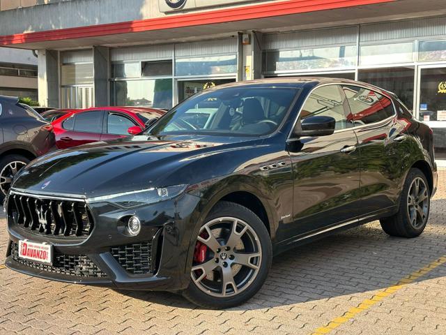 MASERATI Levante V6 350CV AWD Gransport