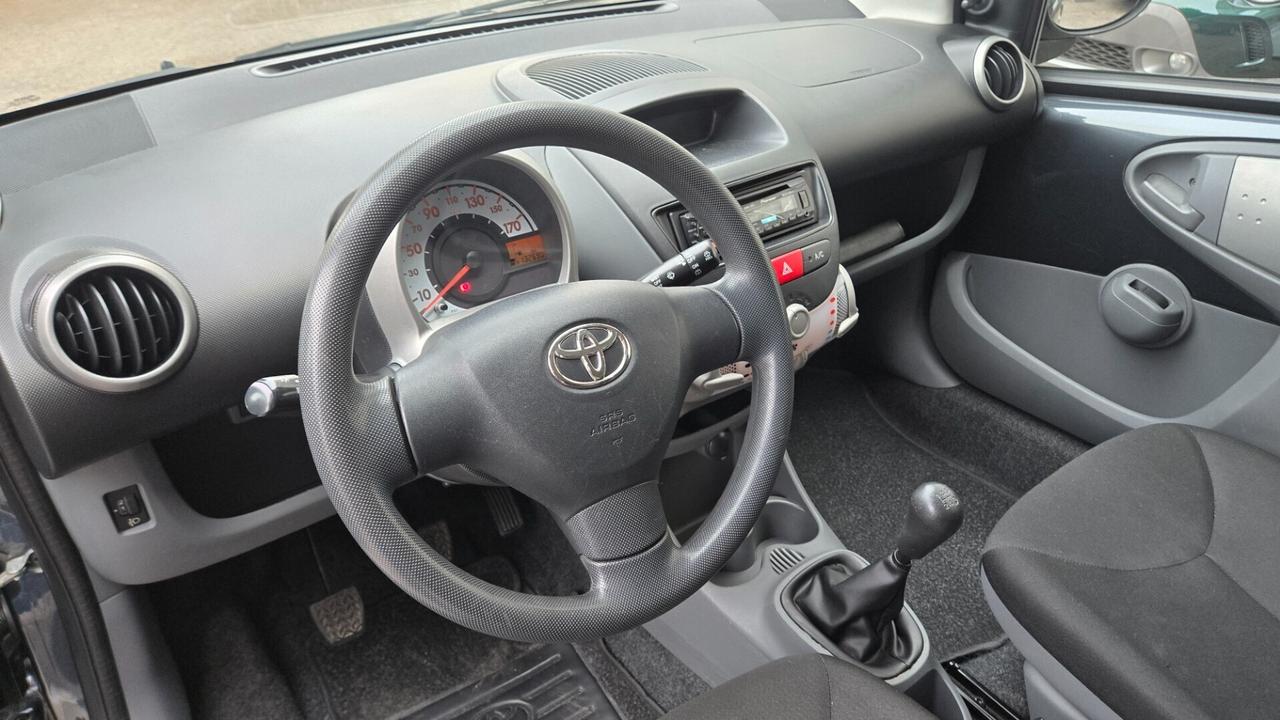 Toyota Aygo 1.0 12V VVT-i 3 porte Now Connect