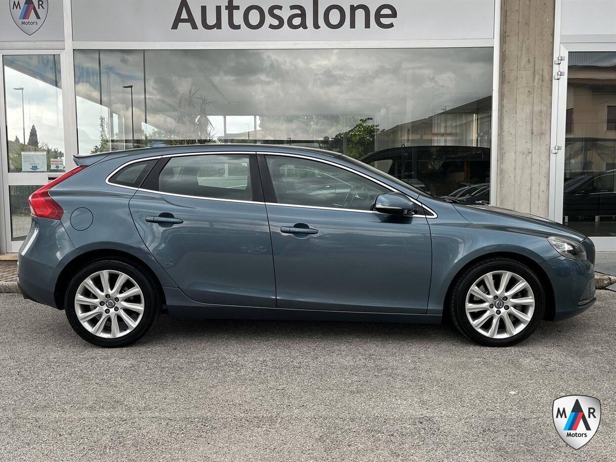 Volvo V40 D3 Geartronic Momentum